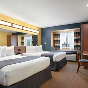 Queen Room Two Queen Beds Non-Smoking